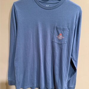 Boys Vineyard Vines brand long sleeve shirt in pristine condition, size XL